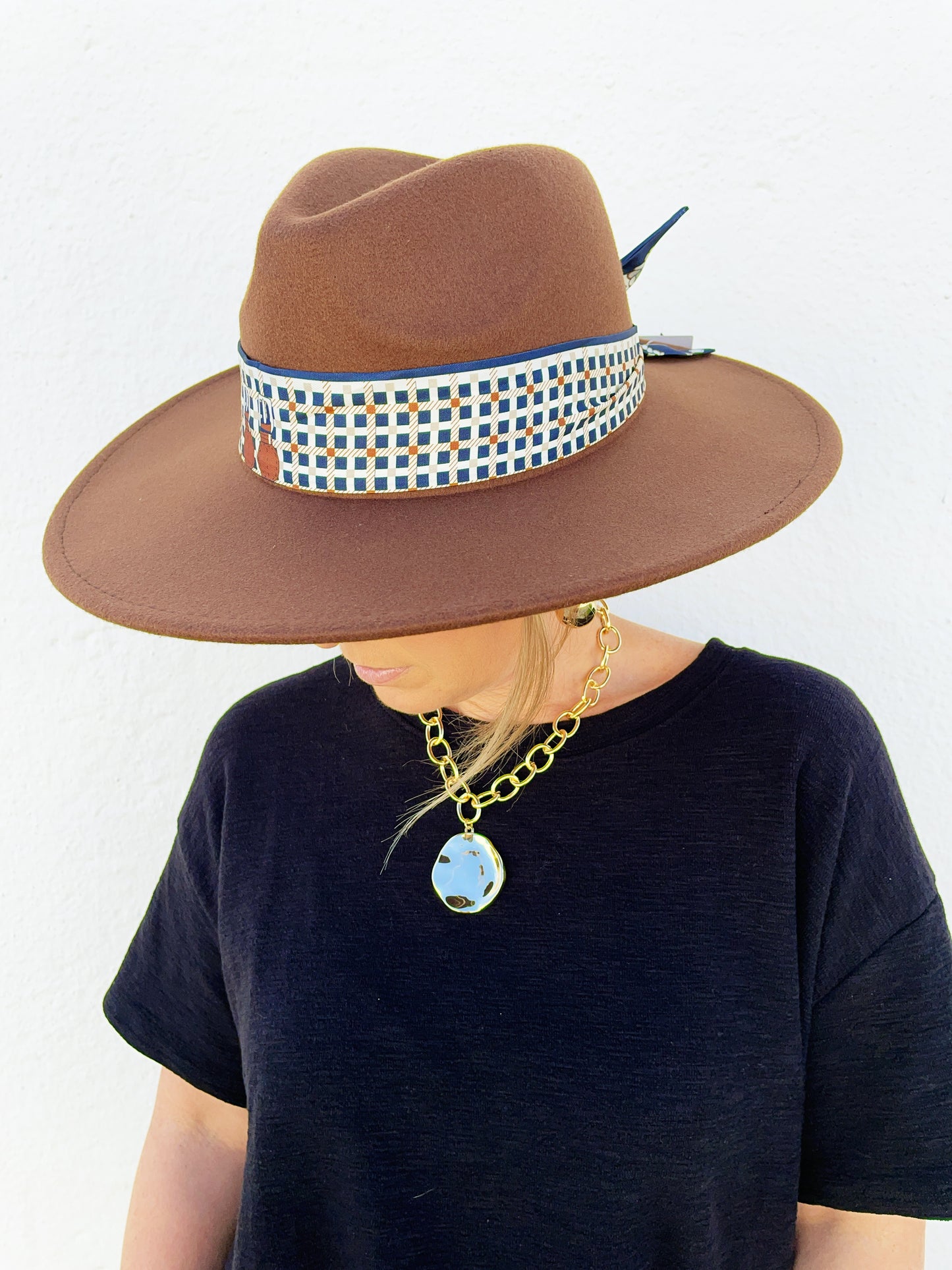 Carrie Pendant Necklace