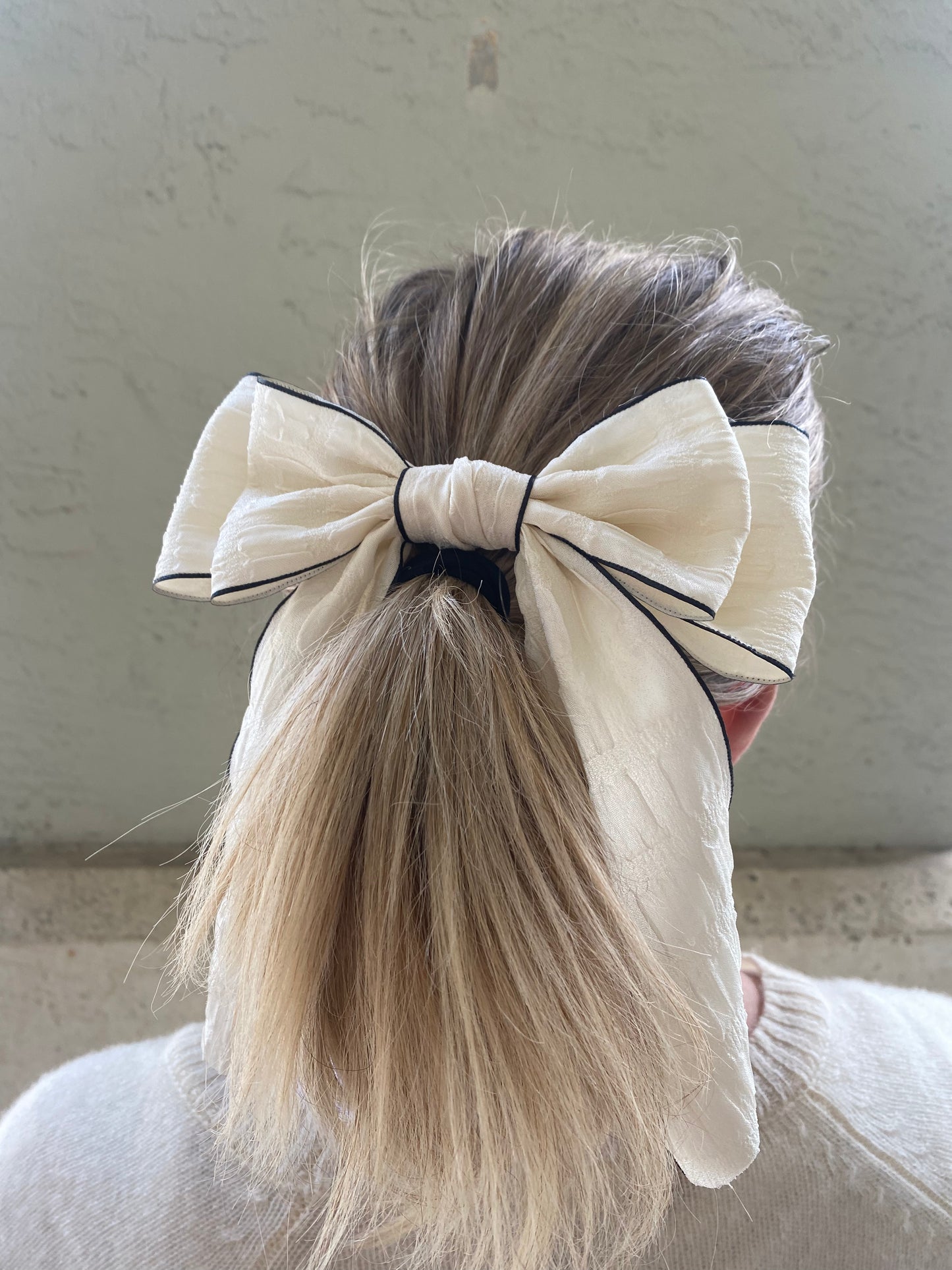 Cory Bow *final sale *FINAL SALE ITEM