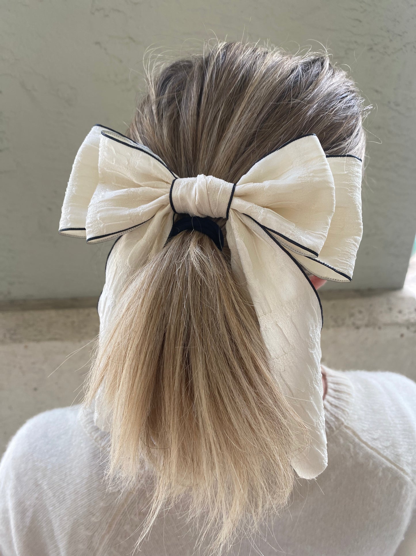 Cory Bow *final sale *FINAL SALE ITEM
