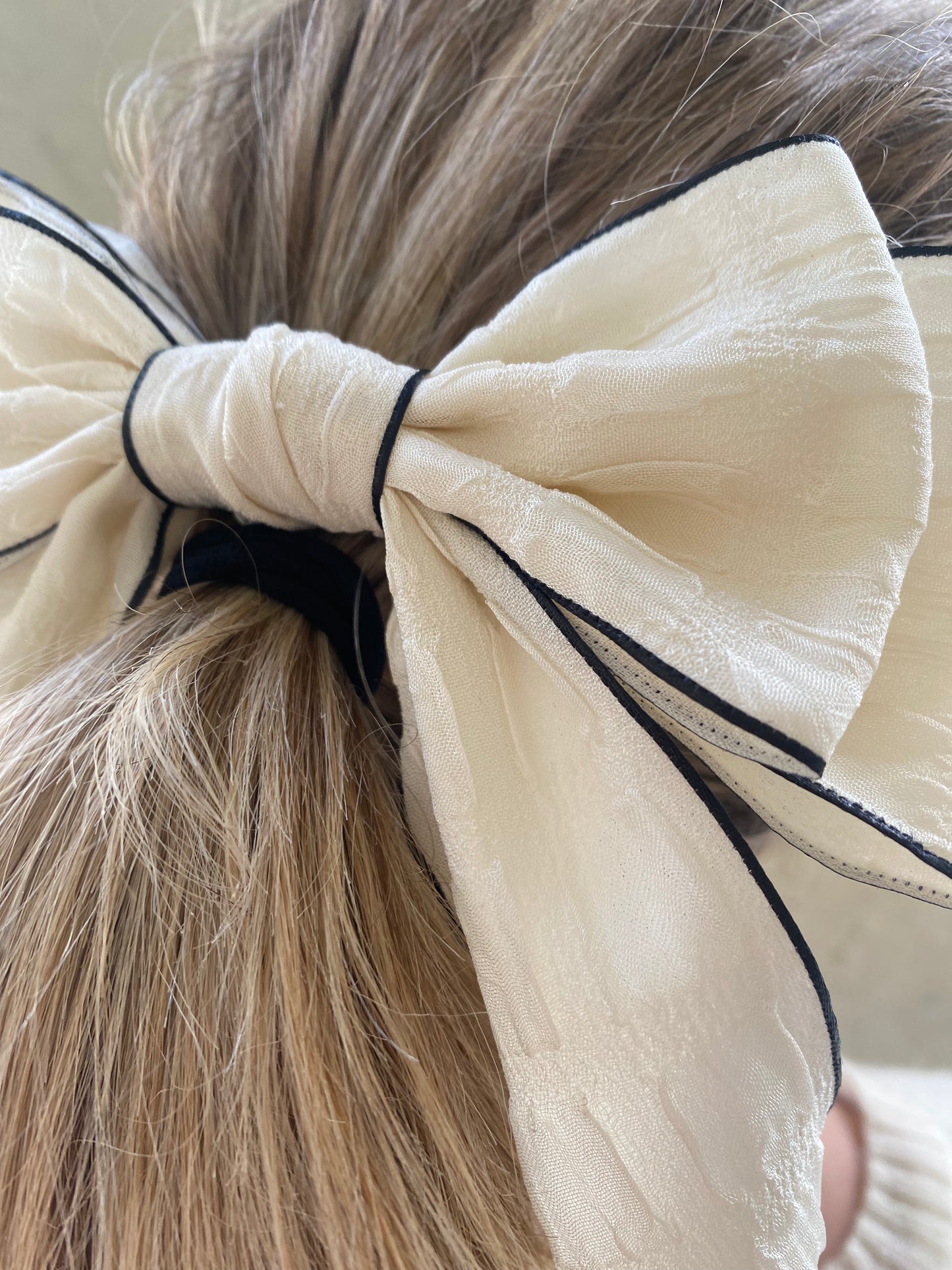 Cory Bow *final sale *FINAL SALE ITEM