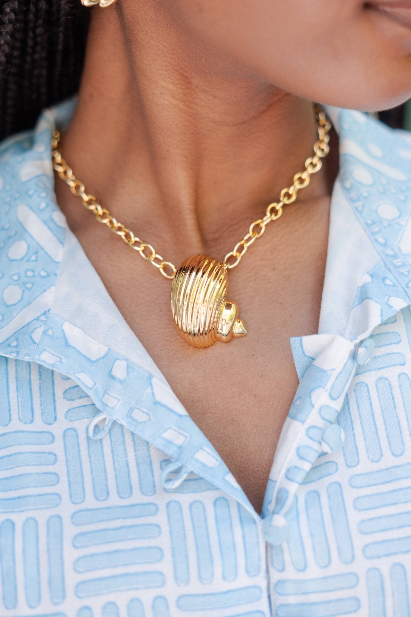 Soleil - Gold Conch Charm Necklace - 18k Gold Plated