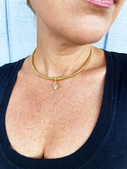 Round Cut Necklace Cuff