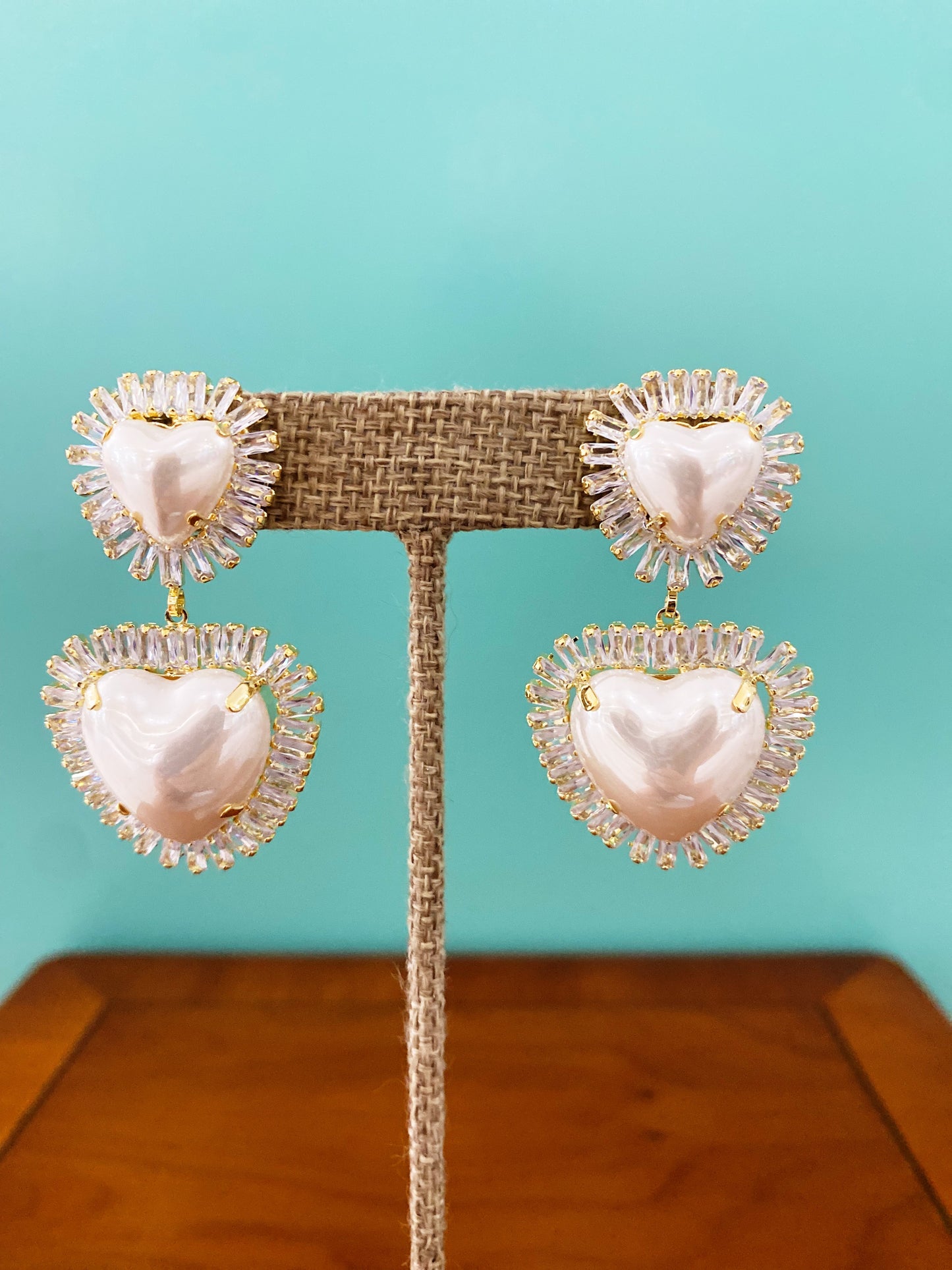 Queen Earring in Gold