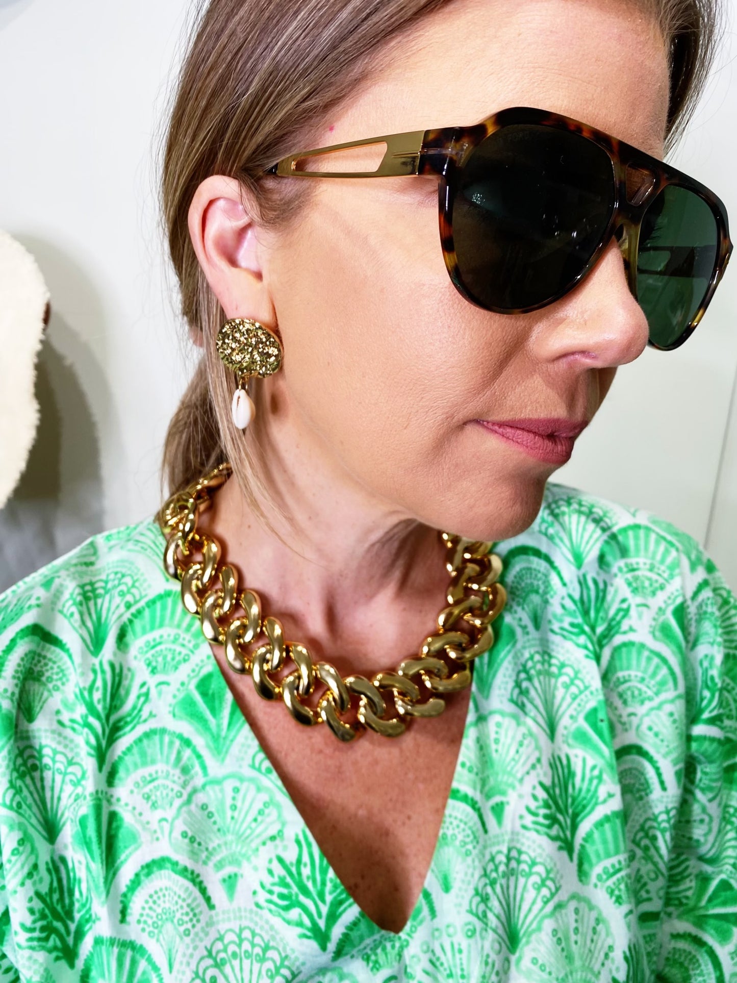 Disc/ Puka Shell Earring *FINAL SALE