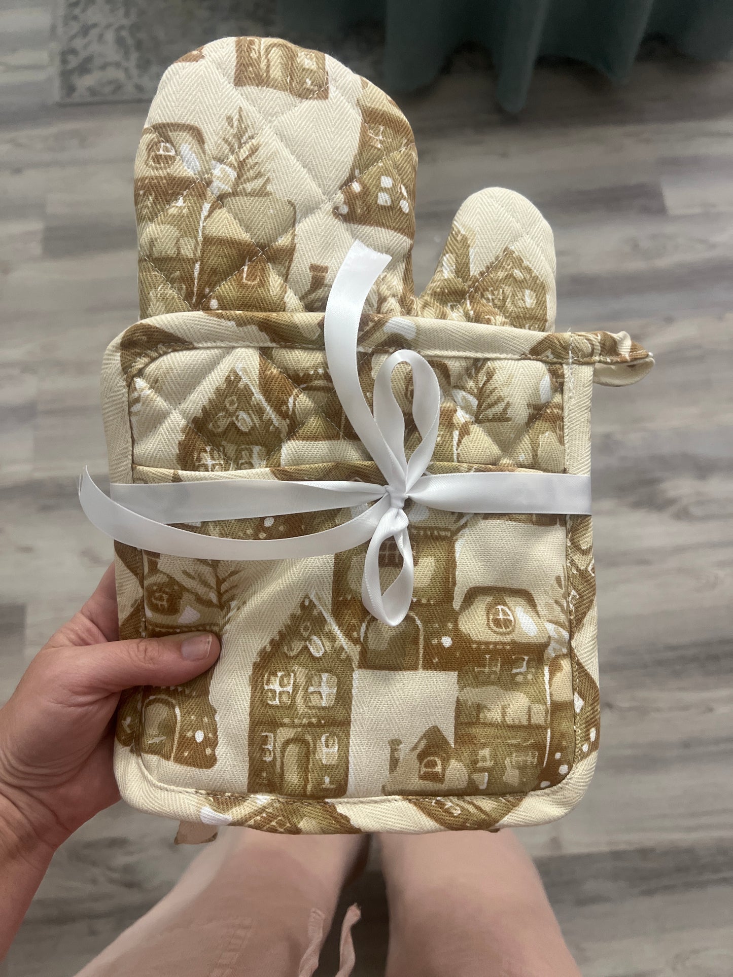 Gingerbread Village Potholder and Ovenmit set FINAL SALE