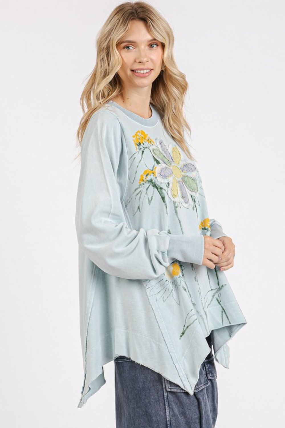 Flower Graphic Print and Patch Oversized Sweatshirt