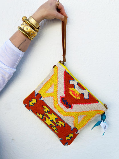 Noah Crossbody/ Wristlet