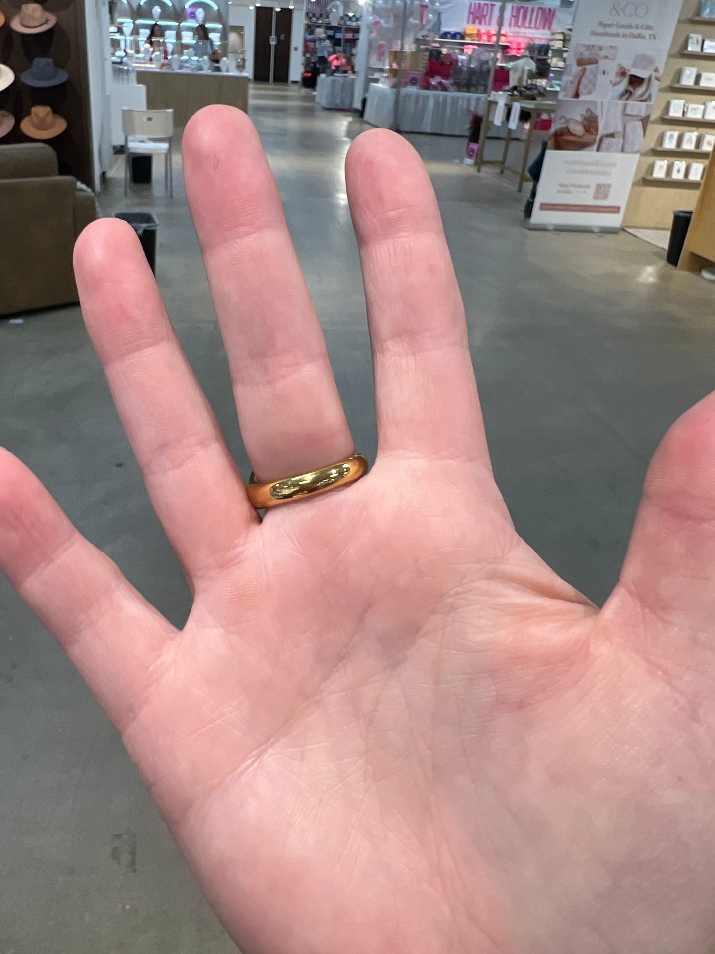 Tracy Ring Size 8