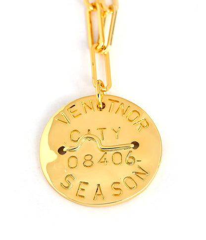 Beach Tag Charm Necklace – 18k Gold Plated