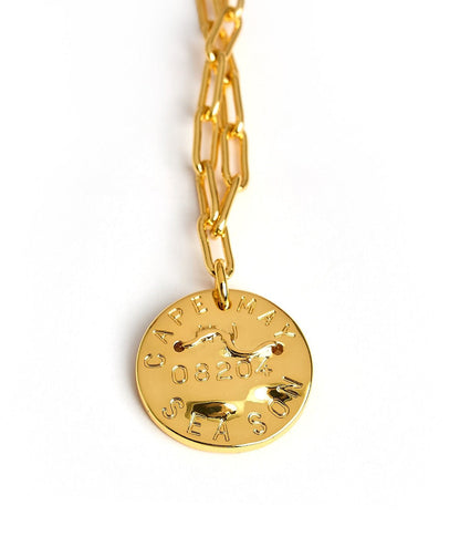 Mini Beach Tag Charm Necklace – 18k Gold Plated