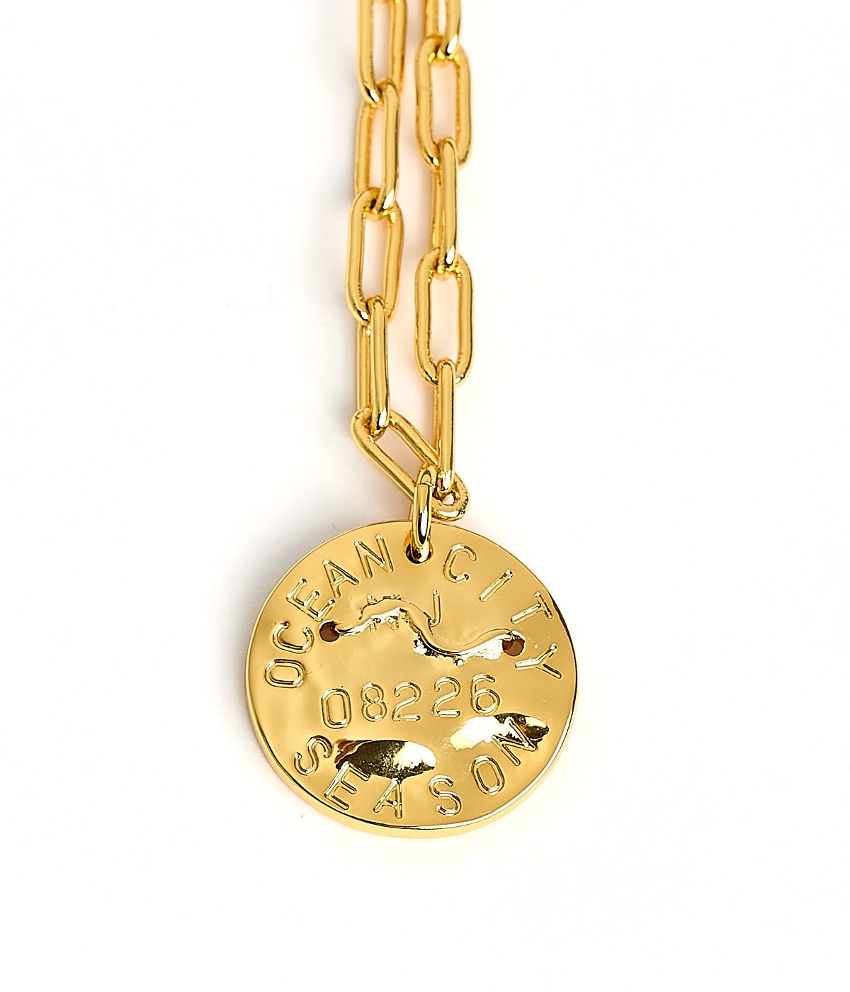 Mini Beach Tag Charm Necklace – 18k Gold Plated