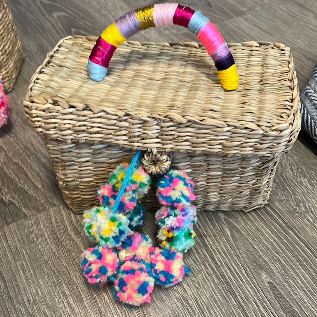 Closed box Pom bag